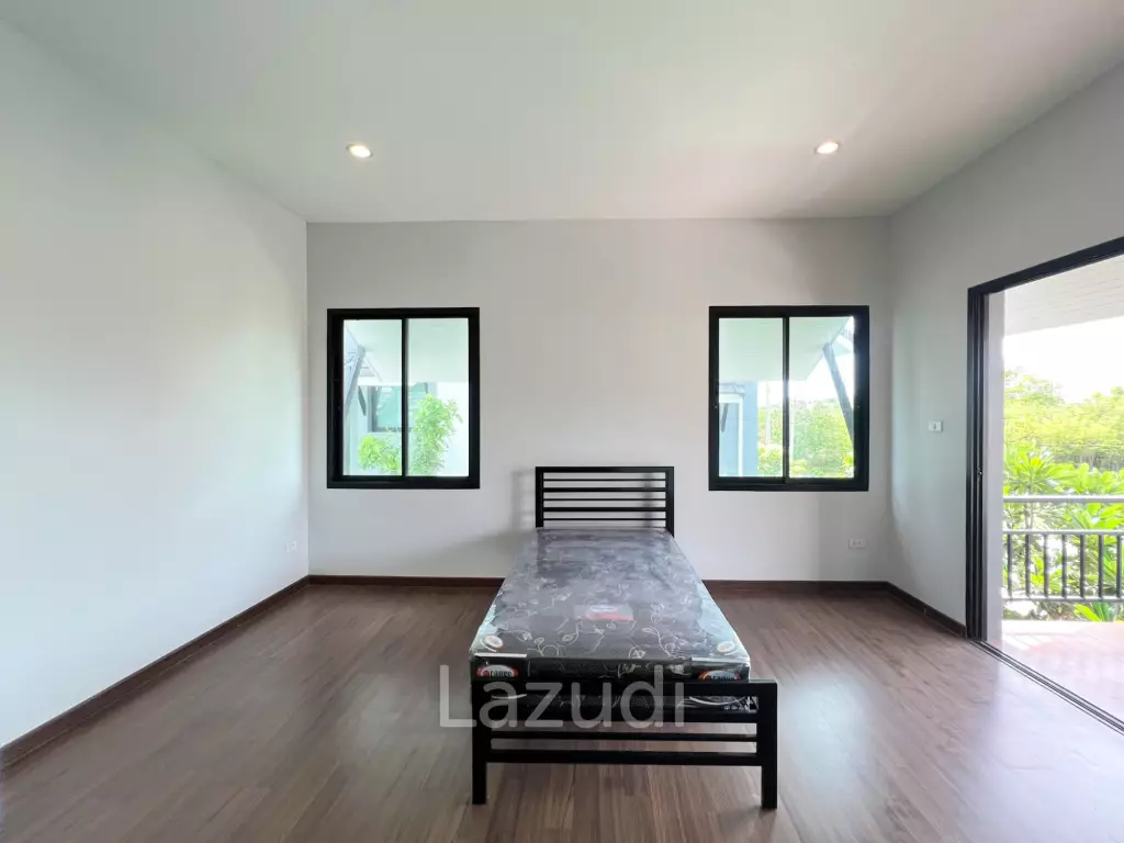 134 sqm modern townhouse in Nong Khae Hua Hin with garden