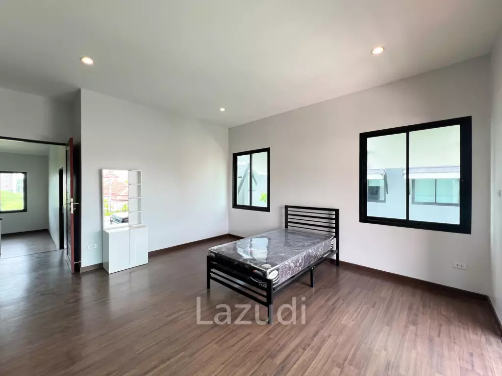 134 sqm modern townhouse in Nong Khae Hua Hin with garden