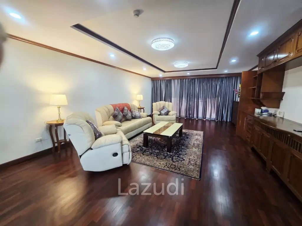 250 sqm high floor condo Regent on the Park 1 Khlong Toei Bangkok