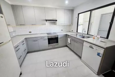 250 sqm high floor condo Regent on the Park 1 Khlong Toei Bangkok