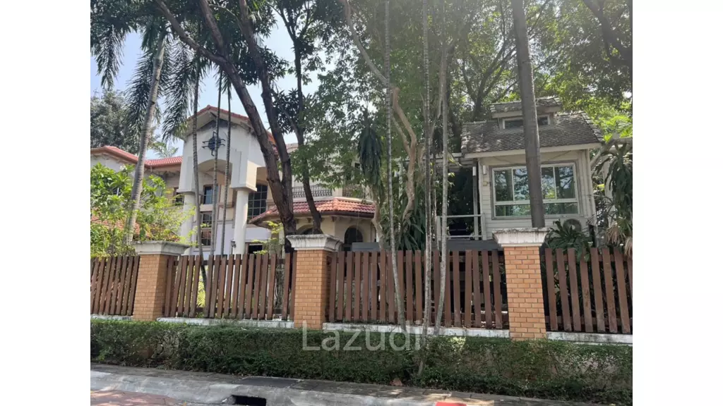 530 sqm detached house in Prukpirom Regent Sukhumvit