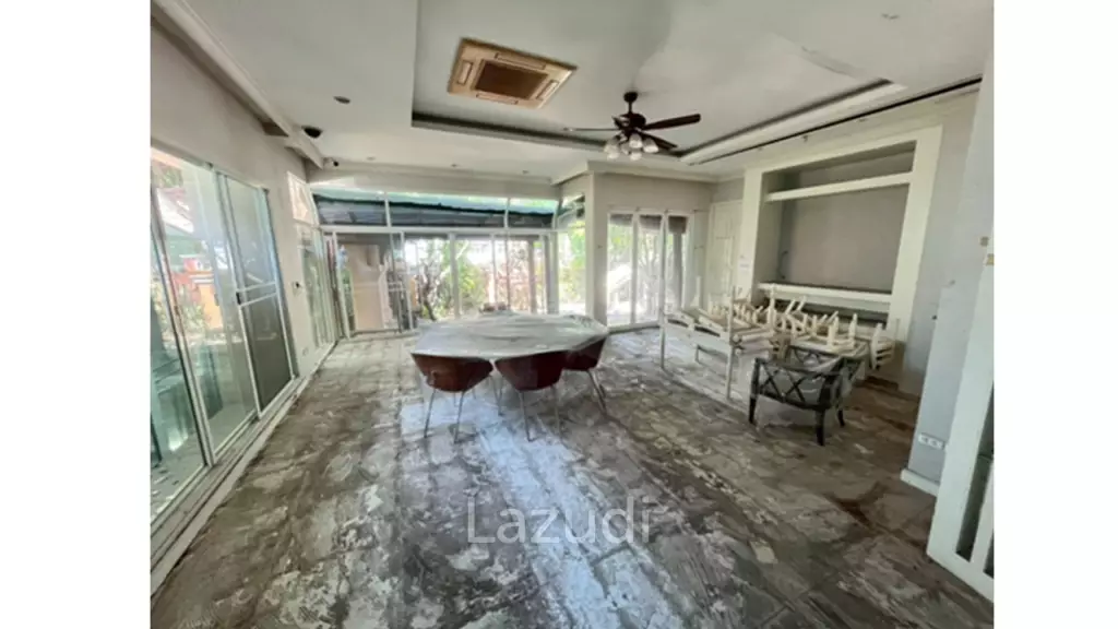 530 sqm detached house in Prukpirom Regent Sukhumvit