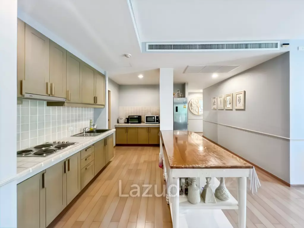 คอนโดหรู 225 ตร.ม. 3 ห้องนอนวิวทะเลในบ้านนับคลื่น