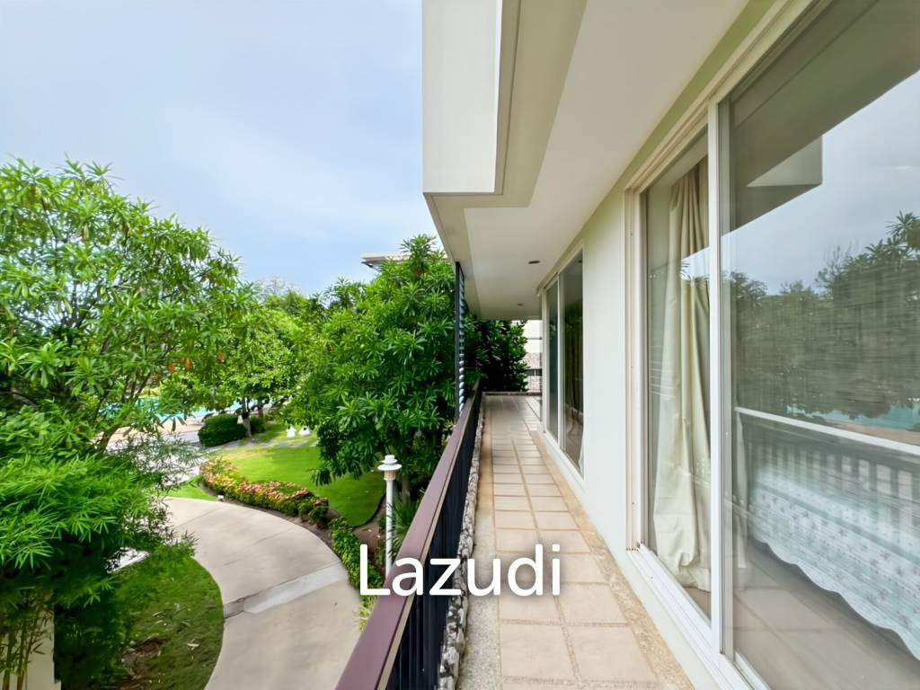 คอนโดหรู 225 ตร.ม. 3 ห้องนอนวิวทะเลในบ้านนับคลื่น
