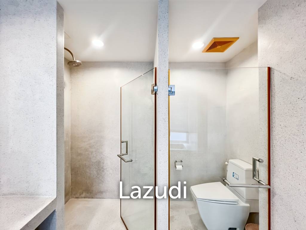 คอนโดหรู 225 ตร.ม. 3 ห้องนอนวิวทะเลในบ้านนับคลื่น