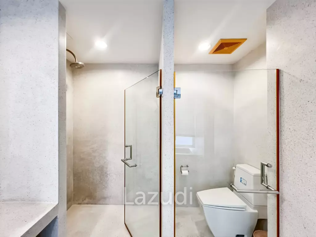 คอนโดหรู 225 ตร.ม. 3 ห้องนอนวิวทะเลในบ้านนับคลื่น