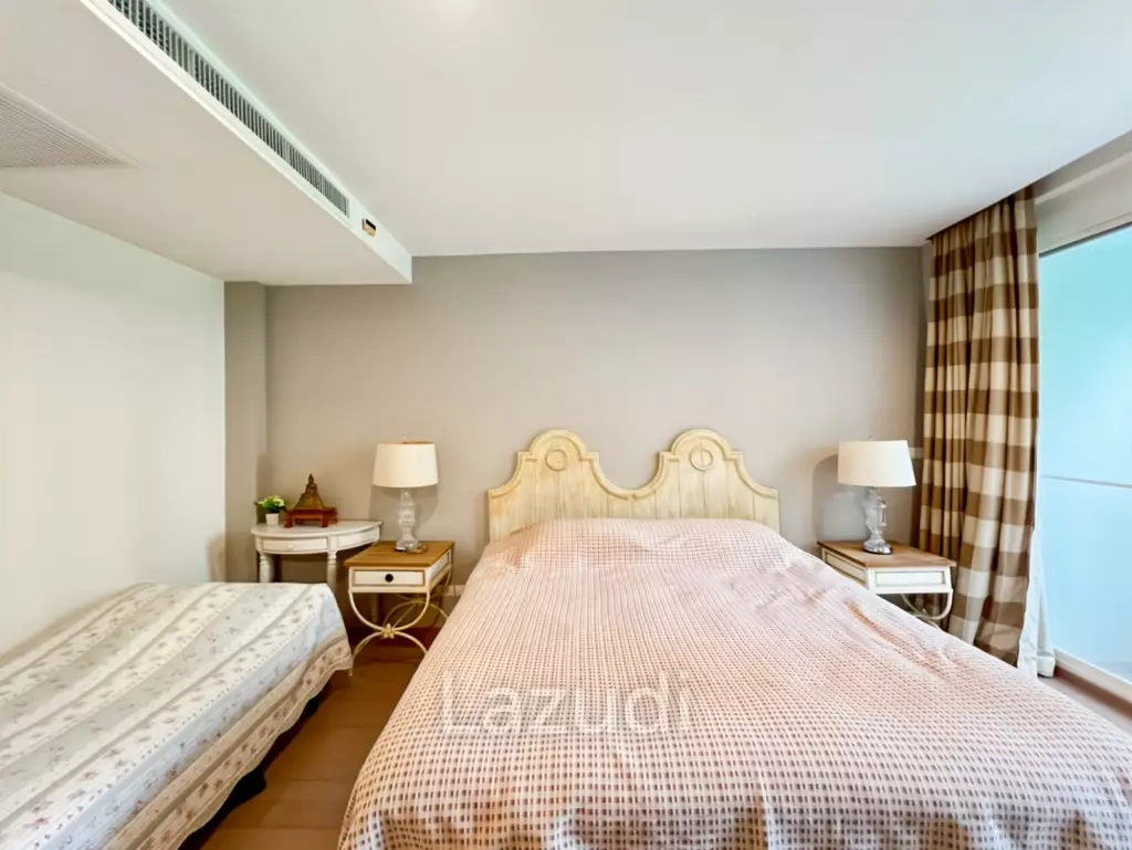 คอนโดหรู 225 ตร.ม. 3 ห้องนอนวิวทะเลในบ้านนับคลื่น