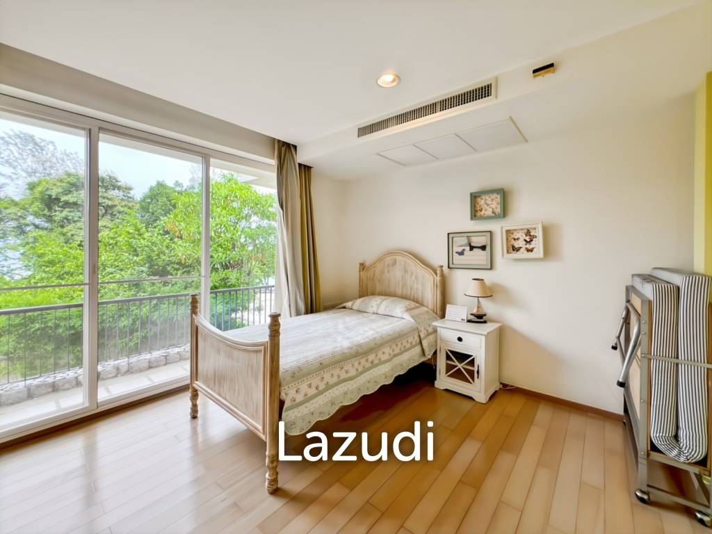 คอนโดหรู 225 ตร.ม. 3 ห้องนอนวิวทะเลในบ้านนับคลื่น