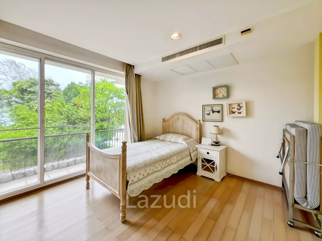 คอนโดหรู 225 ตร.ม. 3 ห้องนอนวิวทะเลในบ้านนับคลื่น