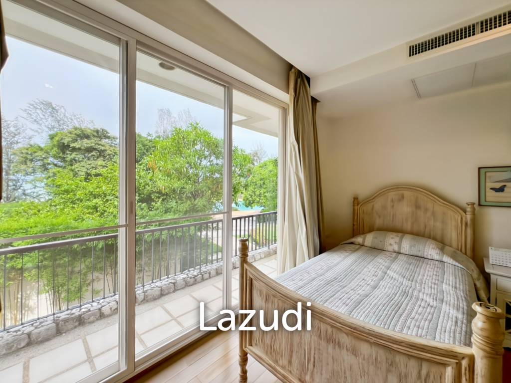 คอนโดหรู 225 ตร.ม. 3 ห้องนอนวิวทะเลในบ้านนับคลื่น
