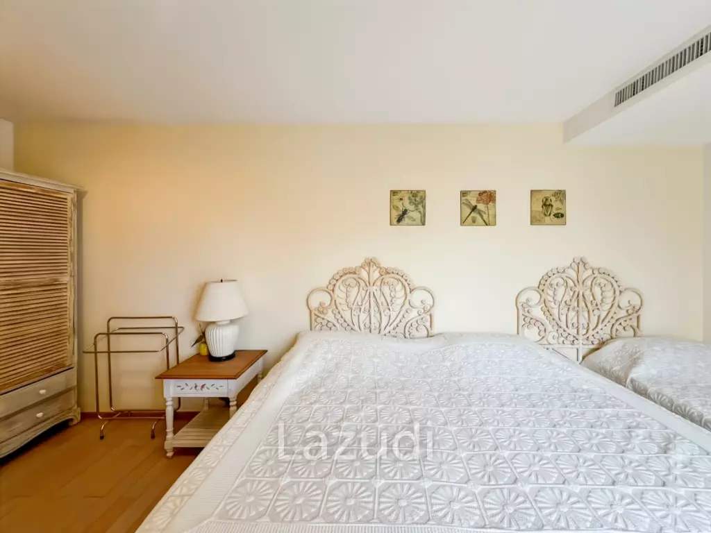 คอนโดหรู 225 ตร.ม. 3 ห้องนอนวิวทะเลในบ้านนับคลื่น