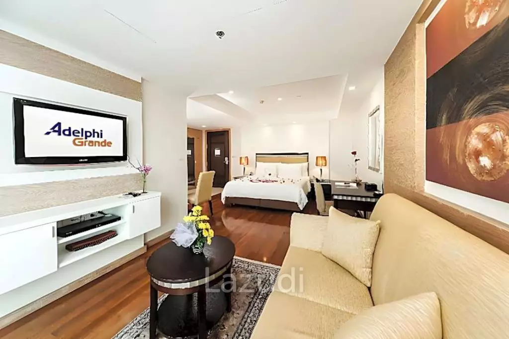 40 sqm serviced apartment Adelphi Grande Sukhumvit 41 Khlong Tan Nuea