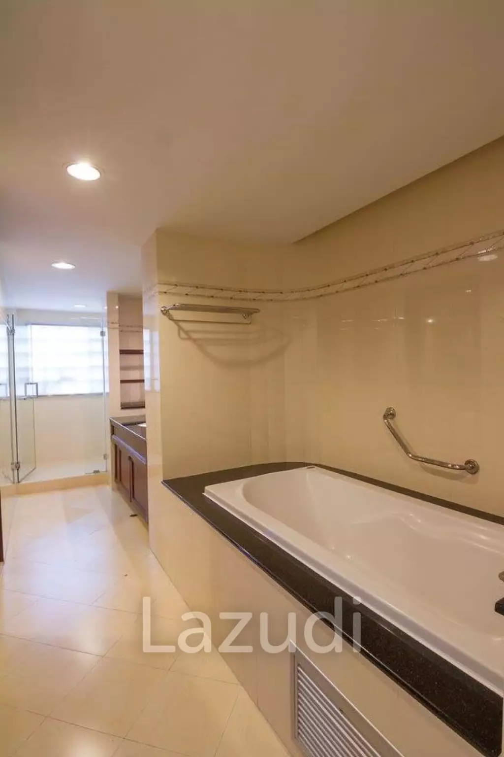 65 sqm 1 Bedroom Apartment on 14th Floor at Antique Palace Wattana Bangkok