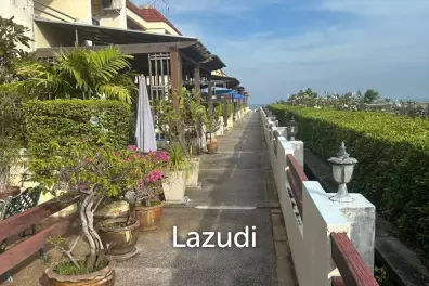 4 BED TOWNHOUSE  NEAR THE BEACH