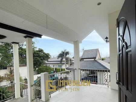 Nice Breeze 5 170 sqm Pool Villa in Huahin