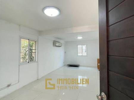 Nice Breeze 5 170 sqm Pool Villa in Huahin