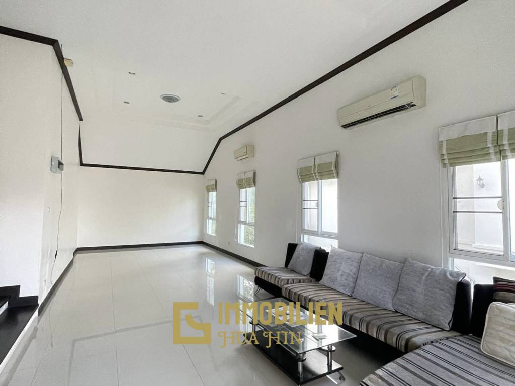 Nice Breeze 5 170 sqm Pool Villa in Huahin