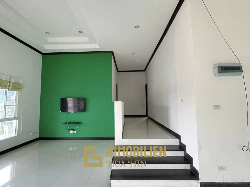 Nice Breeze 5 170 sqm Pool Villa in Huahin