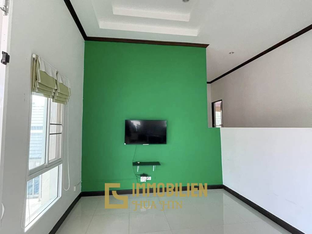 Nice Breeze 5 170 sqm Pool Villa in Huahin