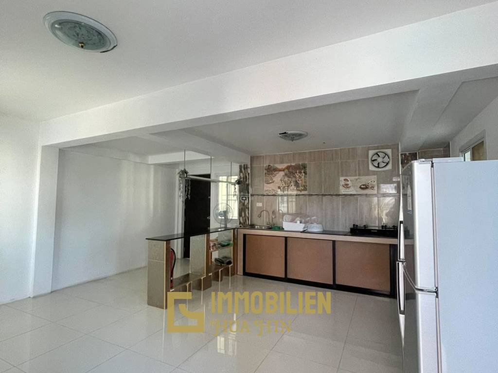 Nice Breeze 5 170 sqm Pool Villa in Huahin