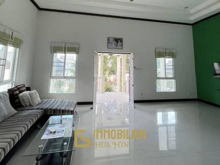 Nice Breeze 5 170 sqm Pool Villa in Huahin