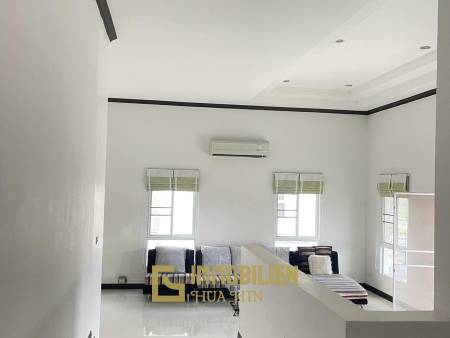 Nice Breeze 5 170 sqm Pool Villa in Huahin