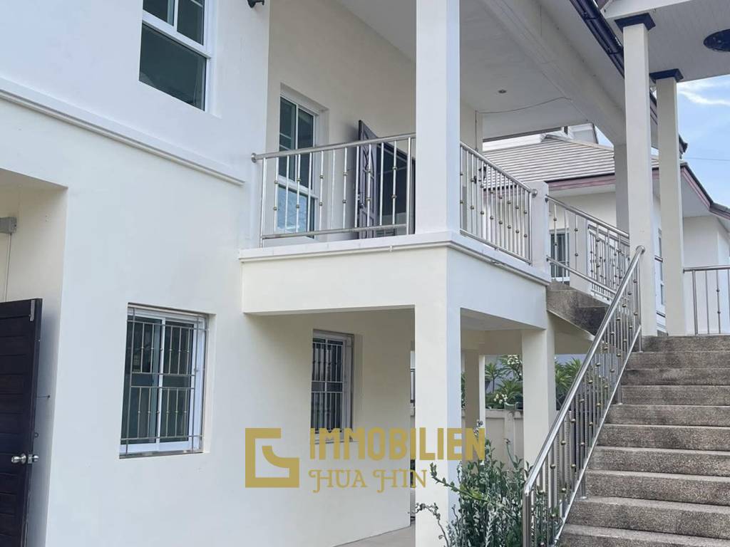 Nice Breeze 5 170 sqm Pool Villa in Huahin