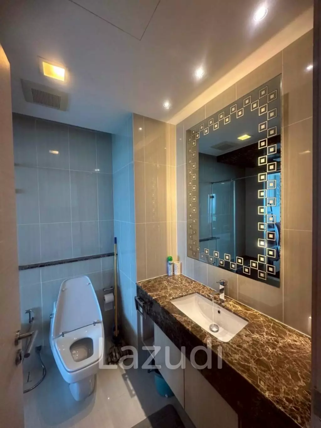 High-Floor Modern Studio at The Palm Wongamat