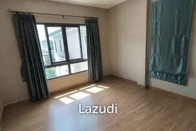 4 Bed Centro Onnut-Suvarnabhumi