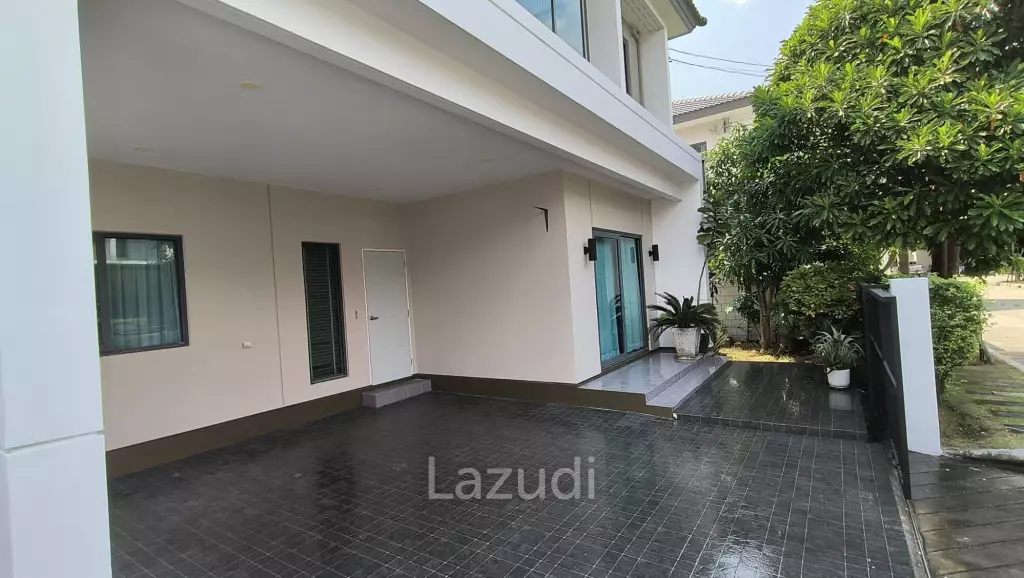 4 Bed Centro Onnut-Suvarnabhumi