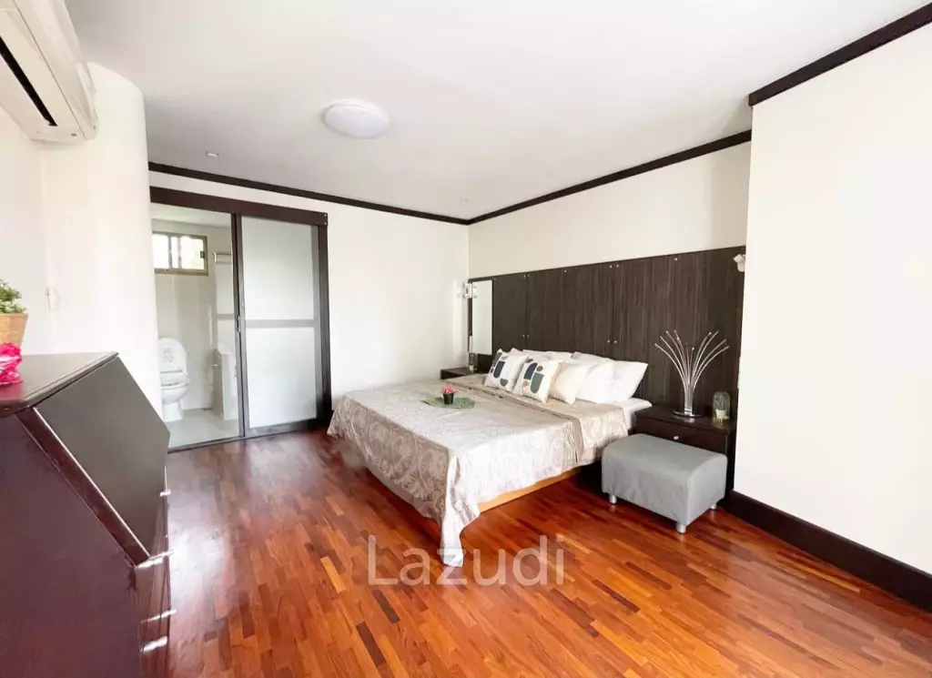 154 sqm 3-Bed Condo on 3rd Floor in PR Court Khlong Tan Nuea Bangkok