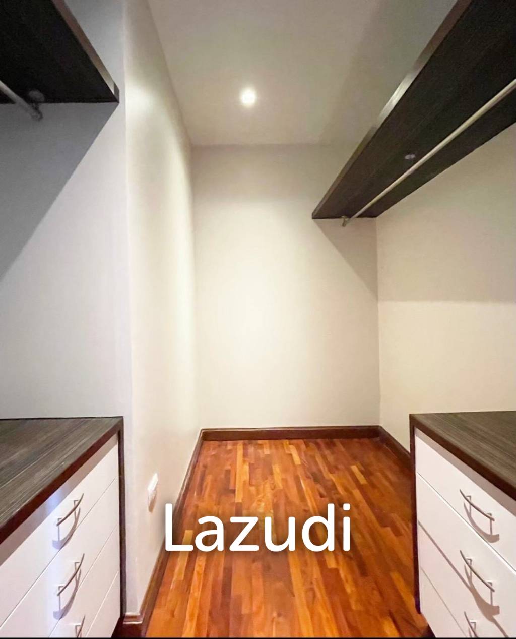 154 sqm 3-Bed Condo on 3rd Floor in PR Court Khlong Tan Nuea Bangkok