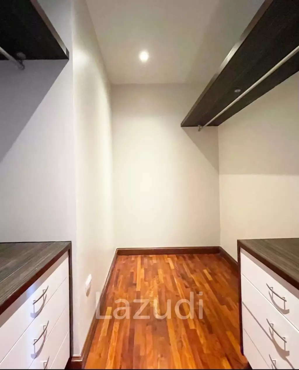154 sqm 3-Bed Condo on 3rd Floor in PR Court Khlong Tan Nuea Bangkok