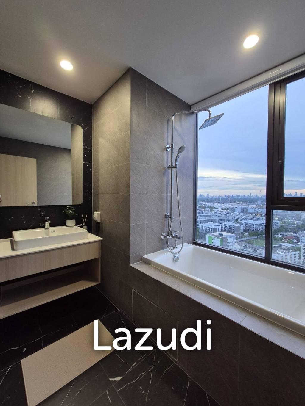 55sqm 2 Bed Condo on 22nd Floor Skyrise Avenue Sukhumvit 64 Bangna Bangkok