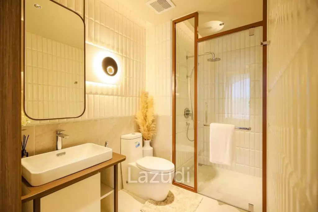 Ultra Luxury 1-Bedroom Unit at Arom Jomtien