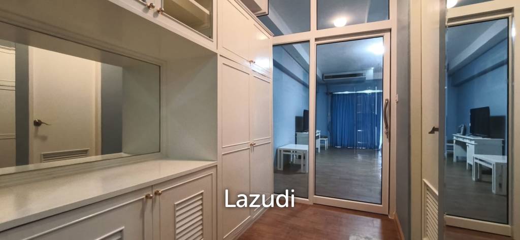Stunning 22nd Floor Studio at Sunshine Beach Condotel