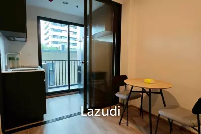 30.2 sqm modern 1 bedroom condo on 10th floor in Huai Khwang Bangkok
