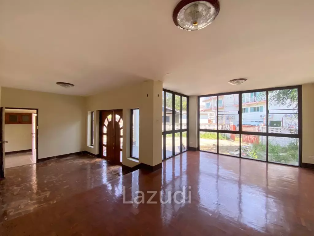 2 Storey Duplex House for Sale near The Airport.