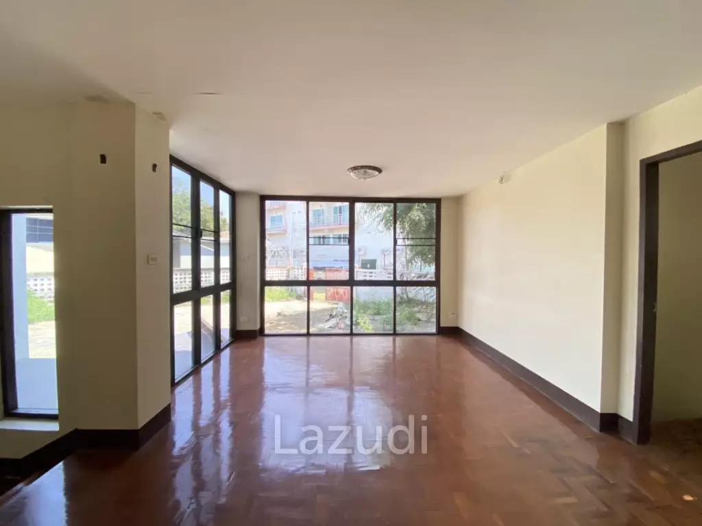 2 Storey Duplex House for Sale near The Airport.