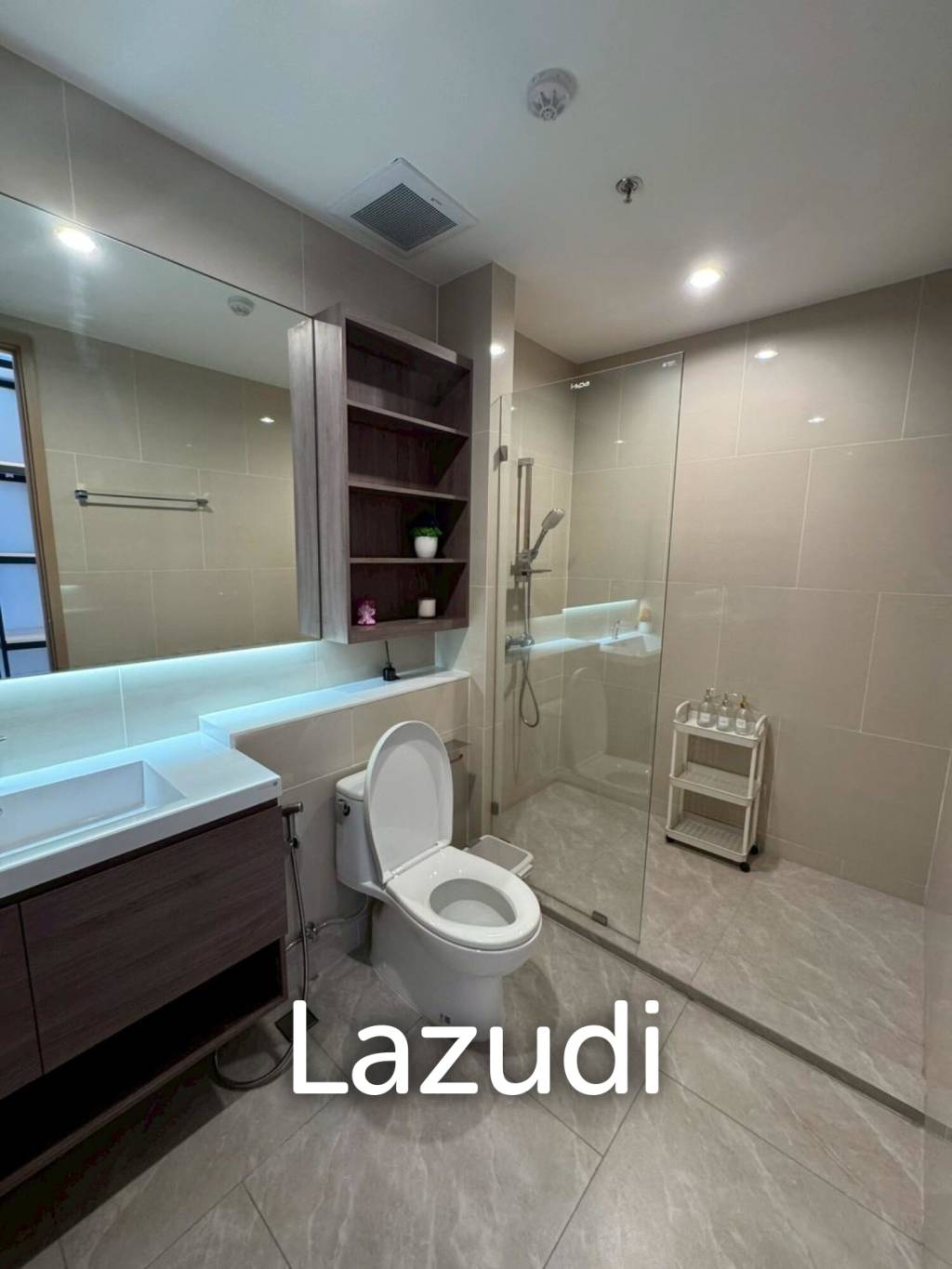 201 sqm modern 3 bedroom apartment in Sathorn 111 Thung Mahamek Bangkok