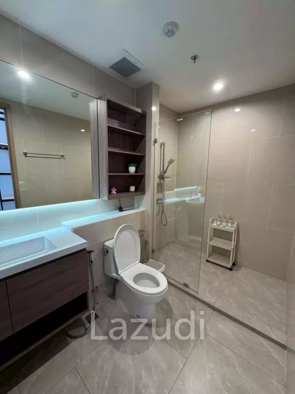 201 sqm modern 3 bedroom apartment in Sathorn 111 Thung Mahamek Bangkok