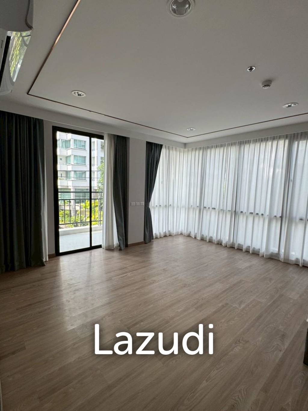 201 sqm modern 3 bedroom apartment in Sathorn 111 Thung Mahamek Bangkok