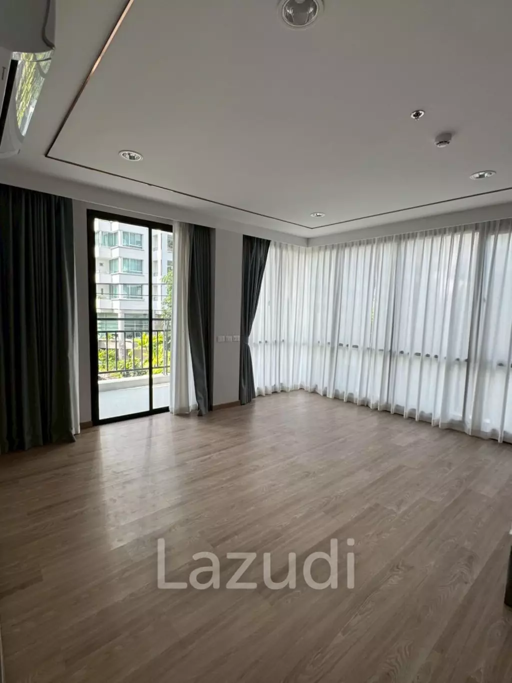 201 sqm modern 3 bedroom apartment in Sathorn 111 Thung Mahamek Bangkok