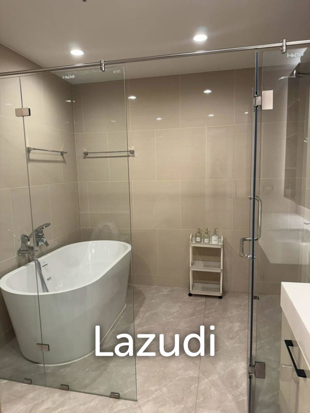 201 sqm modern 3 bedroom apartment in Sathorn 111 Thung Mahamek Bangkok