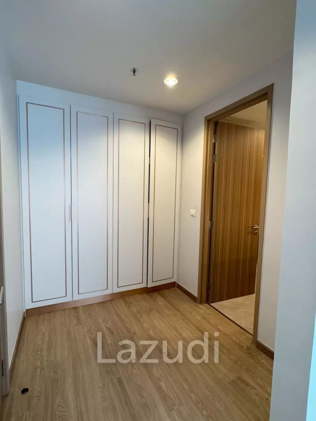 201 sqm modern 3 bedroom apartment in Sathorn 111 Thung Mahamek Bangkok