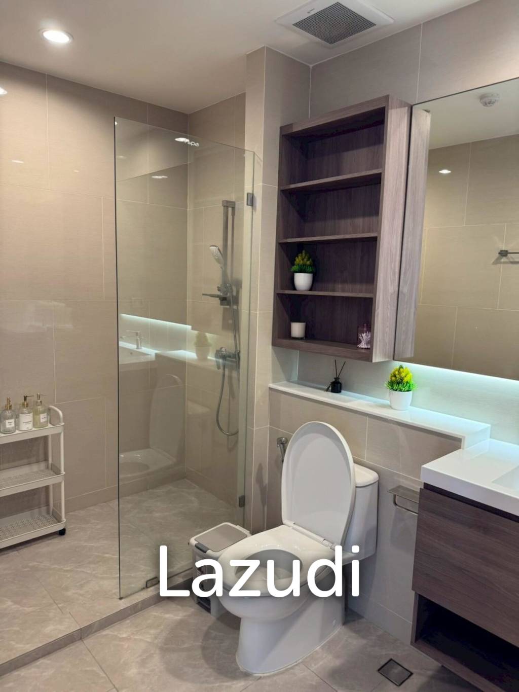 201 sqm modern 3 bedroom apartment in Sathorn 111 Thung Mahamek Bangkok