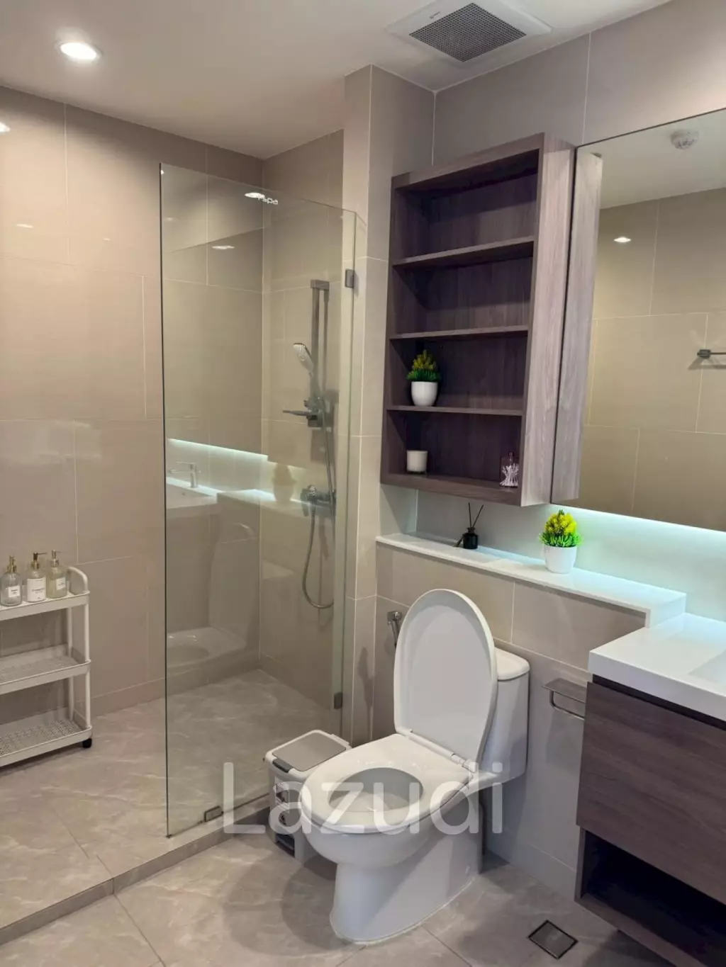 201 sqm modern 3 bedroom apartment in Sathorn 111 Thung Mahamek Bangkok