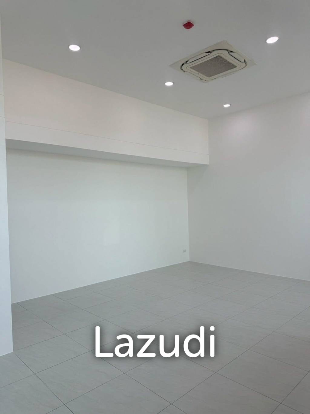71.8 sqm retail unit in modern Bangna building, Bangkok