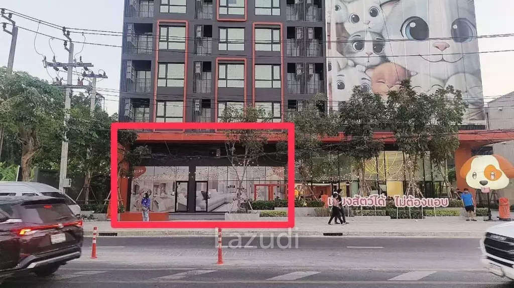71.8 sqm retail unit in modern Bangna building, Bangkok