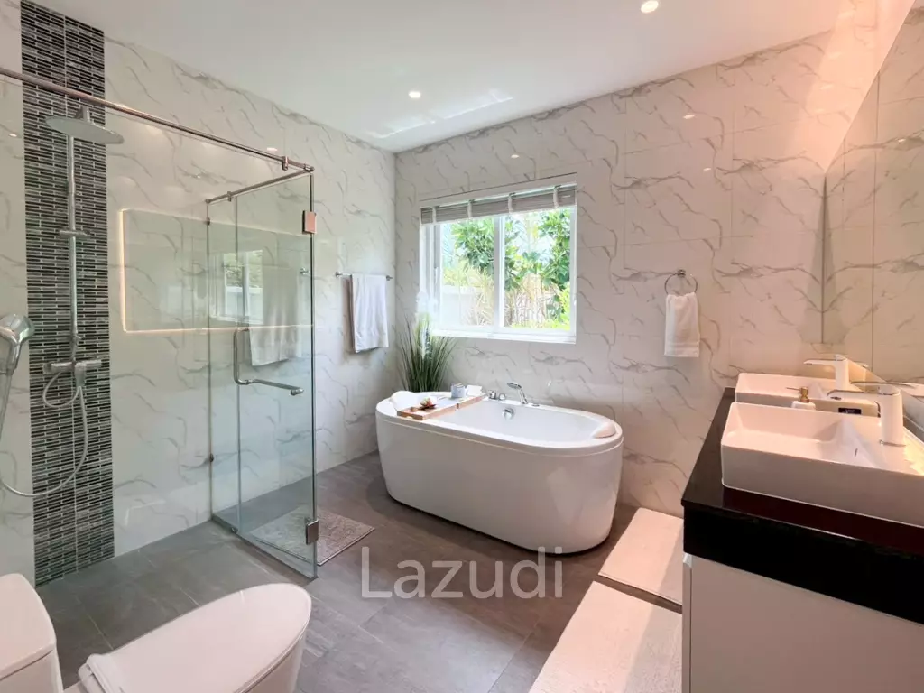 Tropical Golf Retreat Villa at Aria 2, Hua Hin
